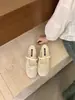 Nuevas Zapatillas de Ballet Amarillas de Estilo Chino con Encaje de Pétalos, Punta Redonda, Sin Cordones, para Mujer, Estilo Francés de Una Correa, No Fatigantes