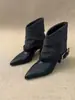 Botas elegantes y con estilo de punta y hebilla, versátiles y chic, con tacón fino y un diseño de botín corto a la moda