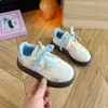 Tênis branco infantil de desenho animado, antiderrapante, coleção de outono, com detalhes de laço, sola macia, calçados esportivos casuais, tema de gato, tênis infantil de cano baixo