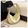 2026 Bolso tipo bolsa de dumplings de alta gama nuevo para mujer, Bolso cruzado versátil, Bolso de hombro de moda para ir al trabajo, Diseño de nicho, Material de cuero