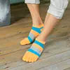 Calcetines de cinco dedos calcetines de cinco dedos para hombre hilo de algodón moda caña corta primavera y verano gama baja calcetines tipo mocasín puntera al por mayor OEM