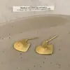 Brincos de Coração Levemente Luxuosos e Requintados com Design Único e Toque de Alto Padrão, Adequados para o Dia a Dia e Acessórios de Orelha Simples Versáteis