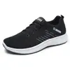 Zapatilla hombre comercio exterior transfronterizo venta al por mayor casual zapatos para correr 2025 nuevo tejido fly mesh transpirable moda zapatos para caminar