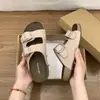 Sandalias Birkenstock de suela gruesa para mujer 2026 verano exterior transpirables antideslizantes hebilla puntera abierta versátiles sandalias para mujer
