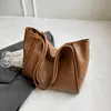 Bolsa de Grande Capacidade 2026 Outono Inicial Nova Bolsa de Ombro Simples Cor Sólida Bolsa de Ombro Casual para Trabalho e Deslocamento Bolsa Tote