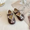 Sapatos de princesa bordados com cerejas para meninas, nova coleção primavera/outono, sapatos de bebê com sola macia, sapatos Mary Jane com acabamento em renda, sapatos casuais infantis