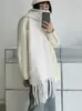 Bufanda de Mohair de Color Puro Estilo Coreano para Mujer Invierno Engrosada con Borlas Bufanda Cálida Chal Bufanda Extendida Integrada