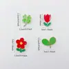 Comércio Exterior Novo Lindo Planta Pequena Flor Vermelha Emblema Trevo de Quatro Folhas Folhas Verdes Flor de Ameixa Vermelha Liga Gota de Óleo Broche