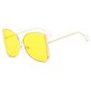 Nueva Moda Cuadrado Marco Grande D Mismo Estilo Perla Europeos y Americanos Pasarela Lujo Ligero Gafas de Sol Femeninas Ins Celebridad de Internet Gafas Lisas