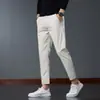 Estilo Nuevo de Otoño Pantalones Casuales de Nueve Puntos para Hombre Corte Slim Pierna Recta Pequeña Pantalones Slim Fit para Niños Pantalones Versátiles para Hombre