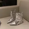 Botas apiladas de tacón alto con punta estilo europeo y americano para mujer, nuevas botas elegantes de media caña para primavera y otoño 2026, botines para personas menudas