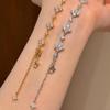Pulsera de Trébol de Cuatro Hojas de Lujo Ligero Súper Brillante con Micro-incrustaciones de Diamantes, Exquisita, de Nicho de Alta Gama, Versátil, Elegante, para Apilar