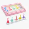 Base de prática para nail art de peças de xadrez em cores doces, suporte para prática de unhas postiças para iniciantes, base fixa para fixar peças de unha