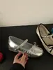 Novos Sapatos de Ballet de Cetim para Moda Feminina Primavera/Verão com Corrente de Strass, Estilo Mary Jane, Salto Grosso e Aumento de Altura Oculto para Pessoas Baixas