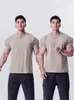 Camiseta Deportiva y de Ocio de Verano para Hombre con Cuello en V Pequeño, Manga Corta y Puños Cerrados para un Aspecto Más Grande, Top de Entrenamiento Físico con Cuello en V Pequeño