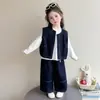 Conjunto Jeans Infantil para Meninas - Nova Coleção Primavera 2026 - Conjunto de Três Peças Moderno e Elegante para Bebês e Crianças.