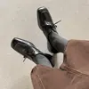 Sapatos de Couro Estilo Coreano com Amarração Frontal e Decote Profundo, Novo Modelo 2026, Sapatos de Salto Baixo com Corte Profundo, Salto Baixo Robusto, Sapatos Uniformes com Superfície Macia