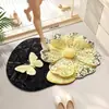 Elegante alfombrilla de baño tridimensional hecha de tierra de diatomeas, absorbente y antideslizante, decorada con patrones de mariposas y florales, se puede enviar por cuenta de terceros