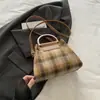 Bolso de Mano de Lana Retro de Moda de Gama Alta 2026 Primavera Nuevo Versátil Cuadros Bolso de Hombro Cruzado Tote