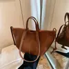 Bolso Retro de Gran Capacidad Transfronterizo para Mujer 2025 Nuevo Casual Versátil Bolso de Hombro para el Trabajo Bolso de Mano Tote