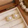 Brincos de Olho de Gato com Pedras e Diamantes Completos de Luxo Leve para Mulheres, Novos Brincos Sociais Vintage 2026, Tarraxas de Pérola Versáteis de Alta Qualidade