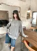 Foto real de camiseta de manga larga con cuello redondo y pedrería, a la moda y versátil, para mujer, nuevo estilo de otoño, top holgado y adelgazante con manga raglán 18619