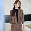 Conjunto de Terno Curto para Mulheres Baixas, Novo Design de Moda Primavera 2024, Blazer Profissional Estiloso e Único