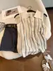 Colete Tricot Gola Polo Listras Verticais Color Block Estilo Old Money para Mulheres, Verão 2026, Top Elegante Slim-Fit Sem Mangas