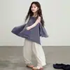 Conjunto de Verão para Meninas 2026 Novo Estiloso Infantil Xadrez com Suspensório Calça Wide Leg Leve Estilo Coreano Conjunto de Duas Peças
