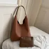 Bolsa de Palha Retrô Nova de Verão para Mulheres 2026 Nova Tendência Coreana de Nicho Bolsa Tote Casual de Grande Capacidade Bolsa de Ombro