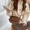 Bolso Silla Semicircular Estilo Coreano para Mujer 2026 Otoño e Invierno Nuevo Estilo Ins Simple Retro Elegante Versátil Bolso de Hombro Cruzado