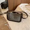 Bolsa de Tofu Trançada Fashion Tendência para Mulheres Verão 2026 Novo Estilo Ins Simples Casual Bolsa Saco Bolsa de Ombro para o Dia a Dia