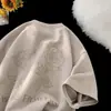 Camiseta de Camurça Manga Curta para Casal Feminina 2025 Verão Fina Nicho Retrô Americano Letra Rosa Meia-Manga Tendência