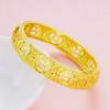 Xin Decoration World Arena Oro Joyería Chapado en Oro Moneda de Arena Vietnamita Pulsera Hueca Pulsera con Hebilla Retro para Mujer Flor de Coche