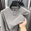 Sudadera casual de manga larga para hombre hecha con lana de oveja, tejida, nueva camisa base versátil de otoño e invierno para hombres jóvenes y de mediana edad