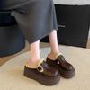 Chinelos de Couro Macio para Mulheres, Espessados, Novo Modelo para Outono e Inverno 2026, Aumenta a Altura, Forrados com Lã, de Calçar, Bico Fechado, Meio Chinelo
