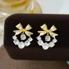 Nuevos Pendientes Coreanos de Moda con Lazo y Circonita para Mujer, Estilo Japonés y Coreano, Modernos, Elegantes, Sencillos, Compactos, Únicos, Versátiles para Mujer