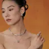 Aretes de Calabaza de Tres Capas con Acabado de Alta Gama, Estilo Lujo Ligero, Aros para Cabello Corto, Aretes de Diseñador Únicos
