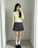 Suéter de punto de cuello alto de manga larga estilo universitario nuevo para otoño e invierno estilo coreano para mujer, elegante y adelgazante, jersey de canalé