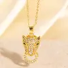 Collar de Disco Hueco con Cabeza de Leopardo Transfronterizo para Mujer, Chapado en Cobre Dorado con Circonita, No se Desvanece, Joyería de Diseño Único de Moda de Nicho