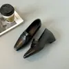 Mocasines Franceses para Mujer 2026 Otoño Nueva Llegada Slip-on Tacón Bajo Adelgazantes Temperamento Versátiles para el Trabajo Elegantes Zapatos Pequeños de Cuero
