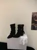 Botas de salto grosso plissadas estilo retrô coreano com fivela de cinto para mulheres, novidade outono e inverno 2026, bico fino, versáteis, botas de montaria femininas