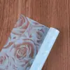 Comercio Exterior Transfronterizo Al por Mayor Día de San Valentín Papel de Regalo Floral Impermeable Materiales Papel de Envoltura para Ramo Belleza Rosa