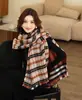 Xale Cachecol para Roupa Qipao Dois em Um Toque de Luxo Outono/Inverno Aconchegante Espesso Cachecol de Camélia Fashion Versátil