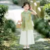 Nuevo Conjunto de Estilo Nacional Chino para Niñas, Nuevo Conjunto de Dos Piezas de Verano para Niños con Top sin Mangas Cheongsam Mejorado y Pantalones de Pierna Ancha