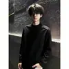 Camiseta básica preta de gola semimédia para homens, outono e inverno, jovem, estilo americano, blusa de moletom forrada com fleece para usar por baixo, camiseta de manga longa, moderna