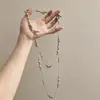 Colar longo de pérolas doce e cool estilo ins para mulheres, design de nicho de alta qualidade, corrente longa para suéter, corrente de pescoço em camadas