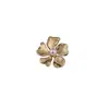 Broche de Flor Retro Europeo de Acero Inoxidable con Incrustaciones de Perla, Diseño de Nicho Transfronterizo de Lujo Ligero, Nuevo Adorno de Pecho con Sentido del Diseño