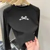 Camiseta de Terciopelo Alemán con Hombro Derecho para Niñas Otoño e Invierno 2025 Nueva Camiseta Básica de Cuello Redondo para Niños Medianos y Grandes, Top de Manga Larga, Prenda Exterior Versátil