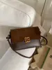 Bolso de Hombro Cruzado Versátil de Moda Tendencia Otoño e Invierno 2025 Bolso de Mano con Cadena Diseño de Nicho de Gama Alta